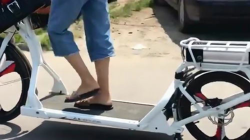 高科技產品電動車跑步機,隨時都可以跑步還能跑車,我還是第一次見